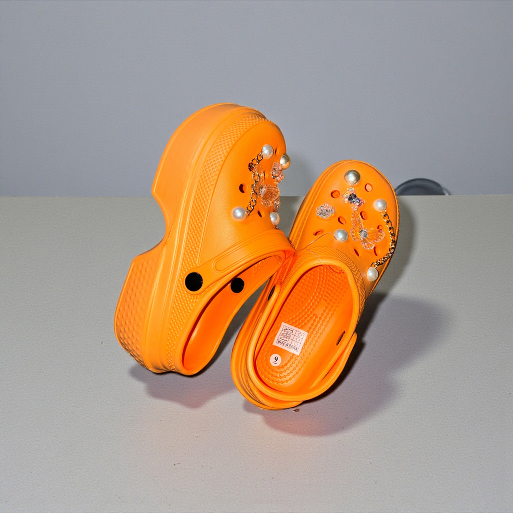 Orang Platform Charm Crocs
