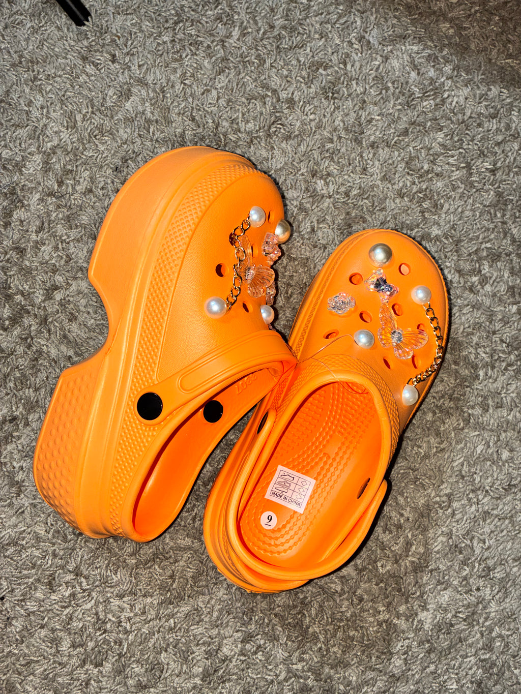 Orang Platform Charm Crocs