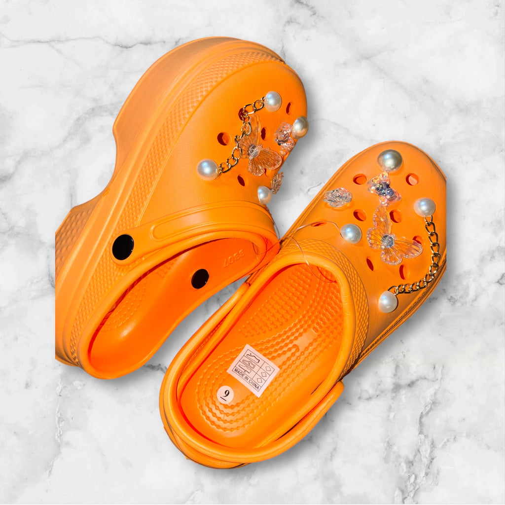 Orang Platform Charm Crocs